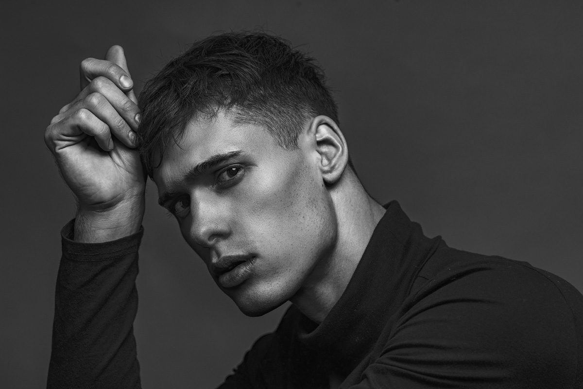 studio beauty fashion portrait